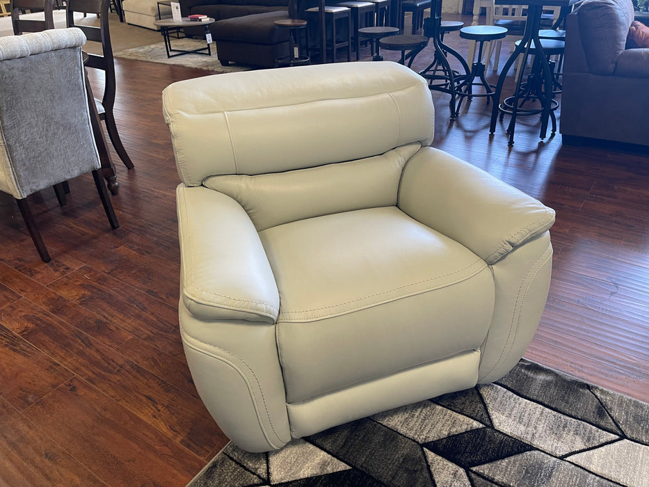 Alaska PWR Recliner - Lifestyle Furniture