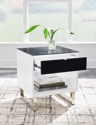 Garry Rectangular End Table - Lifestyle Furniture