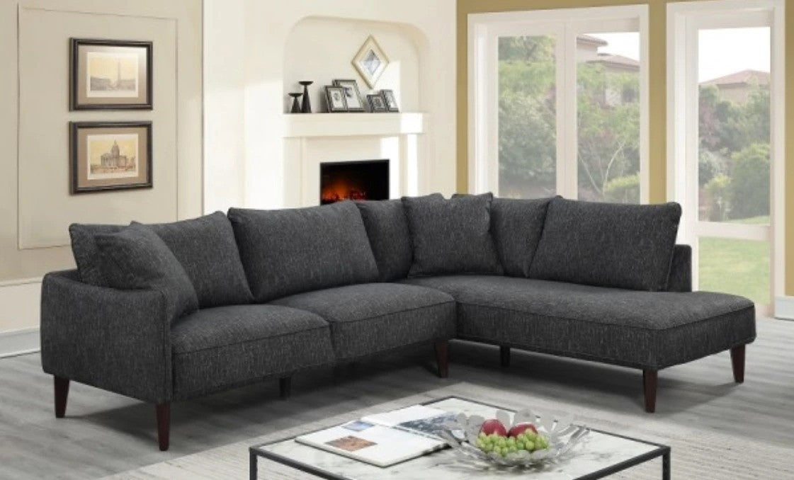 Cavett sectional - Lifestyle Furniture