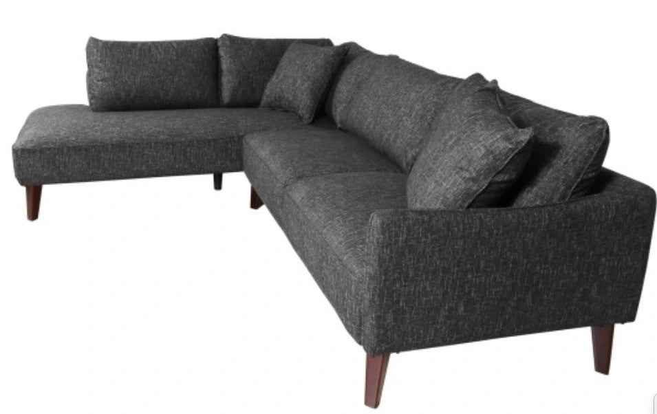 Cavett sectional - Lifestyle Furniture