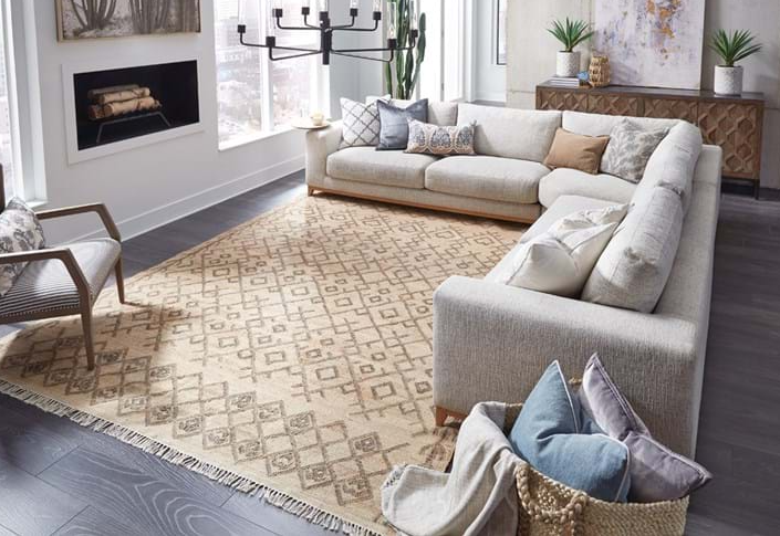 This modern and versatile piece features a reversible design incorporating six, comfortably cushioned seating options, allowing you to tailor your comfort level with the ability to face inward or outward.