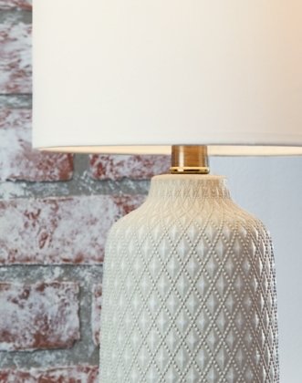 Donnford Table Lamp - Lifestyle Furniture