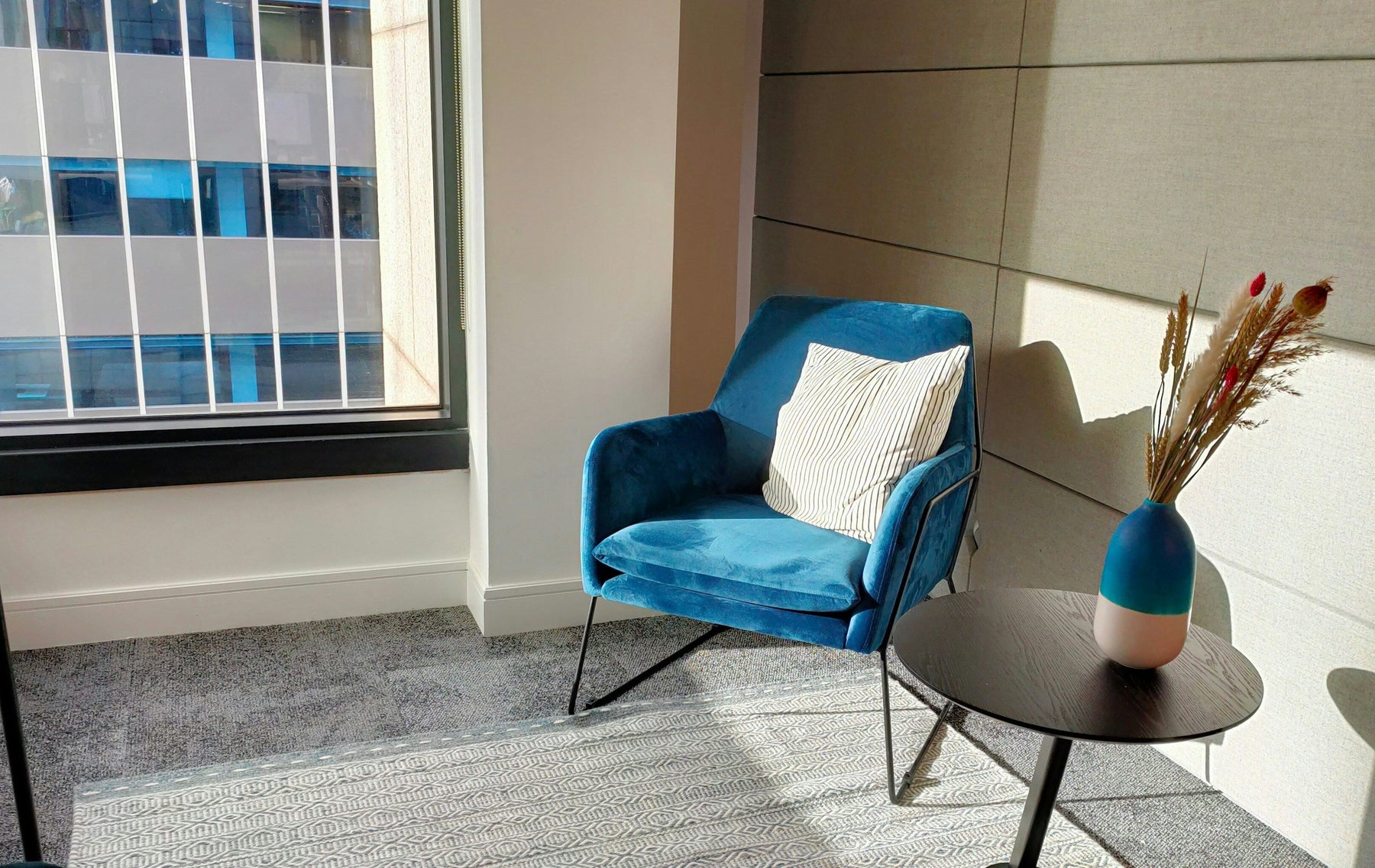 9 Tips for Buying an Armchair for Elderly