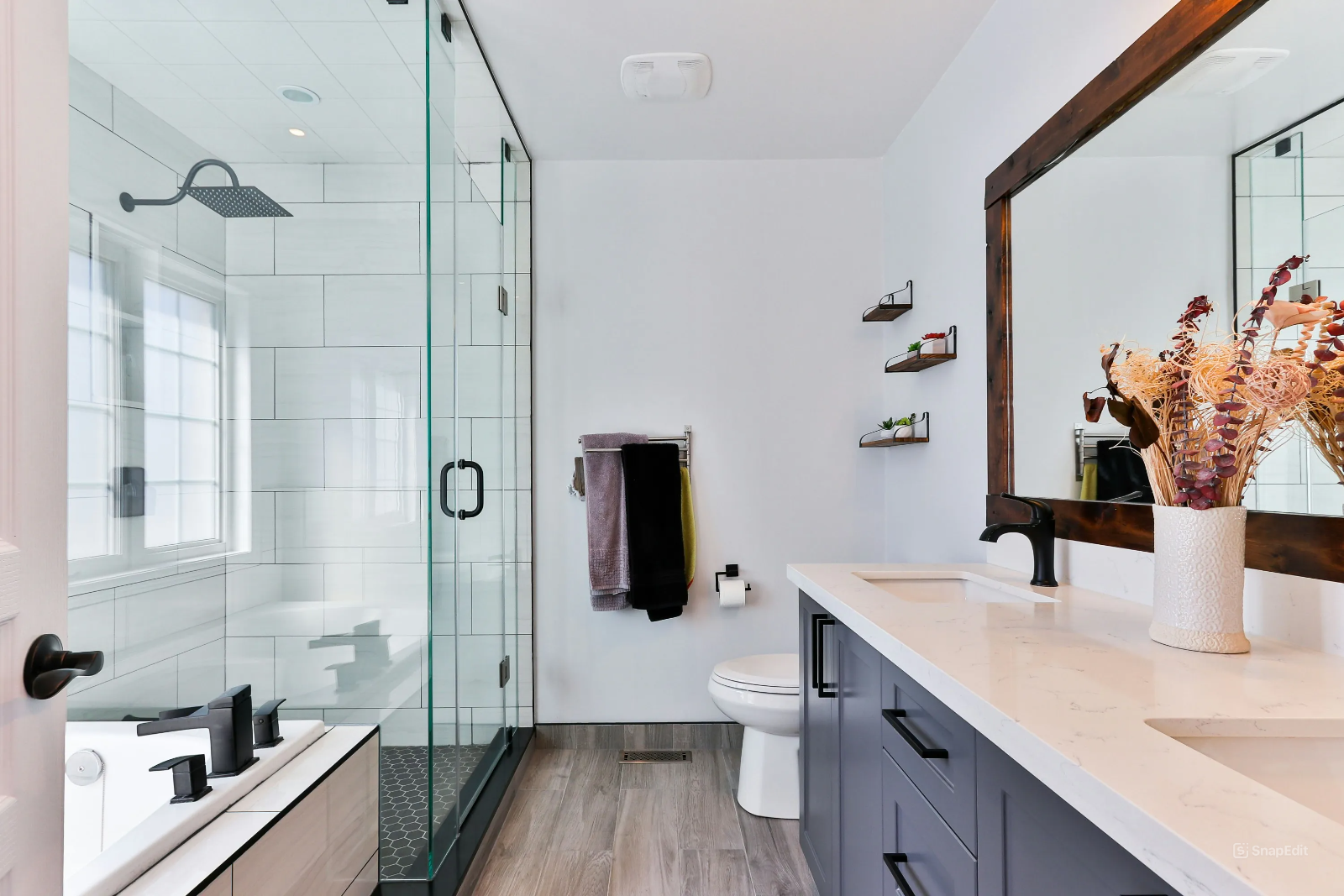 The Basics to a Clean and Organised Bathroom