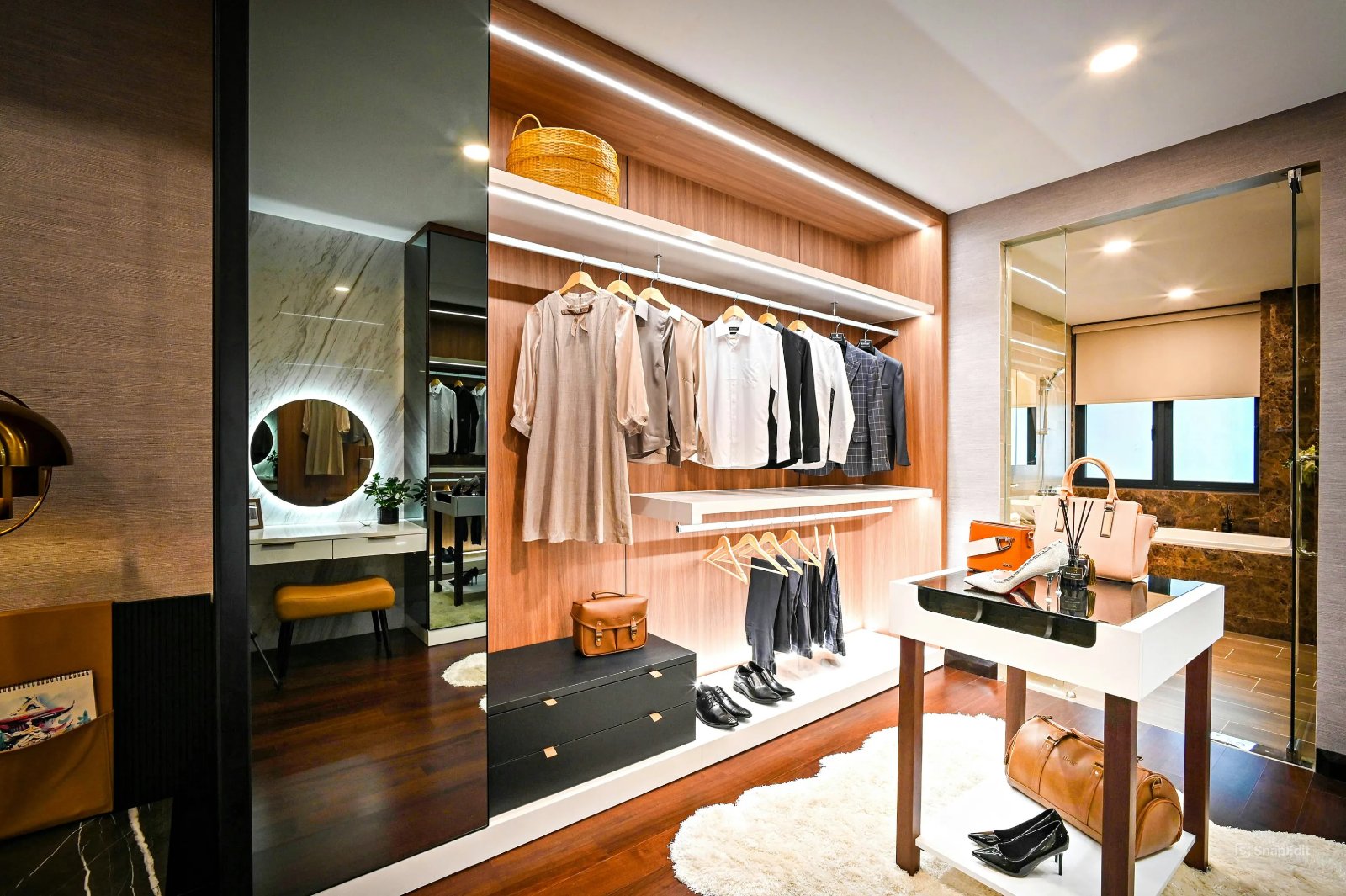 Sliding Door Versus Open Door Wardrobe: Which is the Better Fit for Your Home?