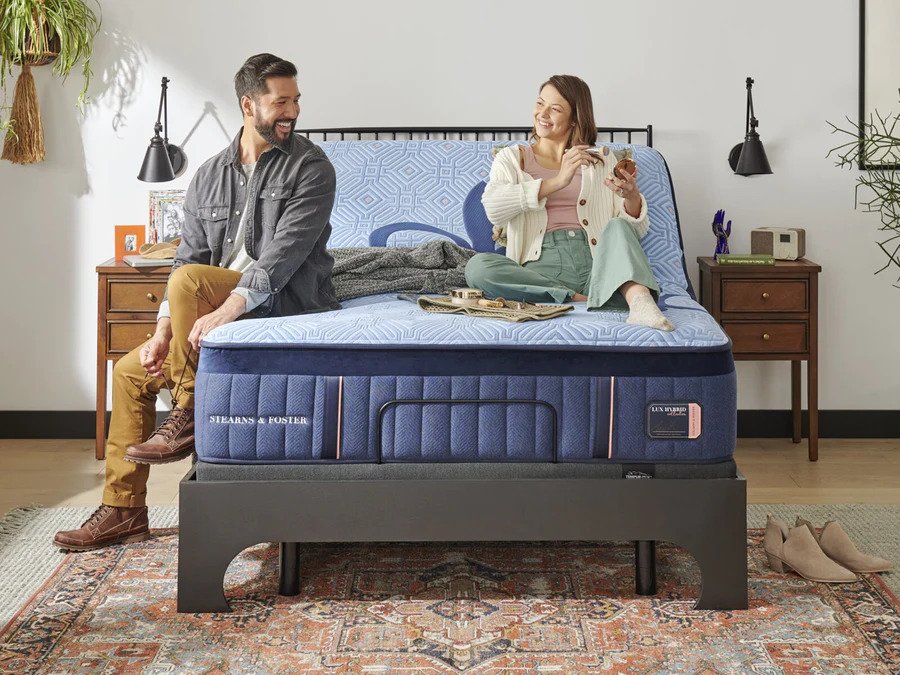Stearns & Foster Lux Hybrid Medium Mattress - Lifestyle Furniture