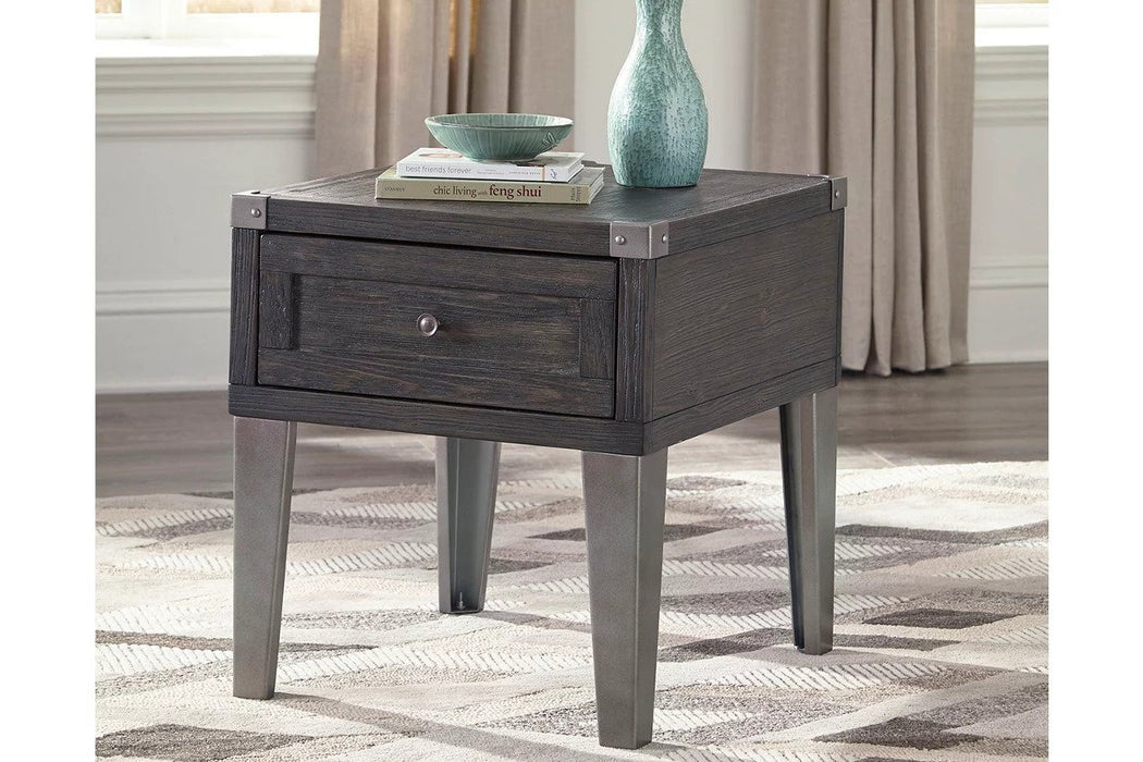  The bottom table legs give a unique touch that makes their look distinctive from other manufacturers.